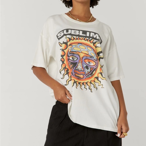 Daydreamer Tops - DAYDREAMER NWOT Sublime 40 oz To Freedom Merch Band Tee Oversized Sun M